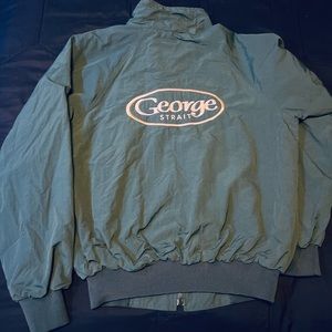 Vintage George Strait puffer jacket from the 90’s. Amazing condition.